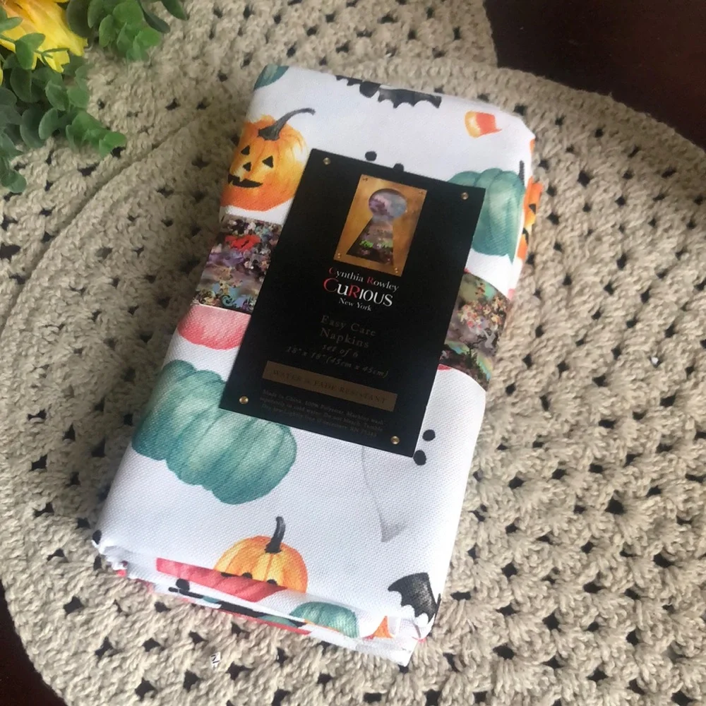 Cynthia Rowley Festive Pumpkin HALLOWEEN Napkins